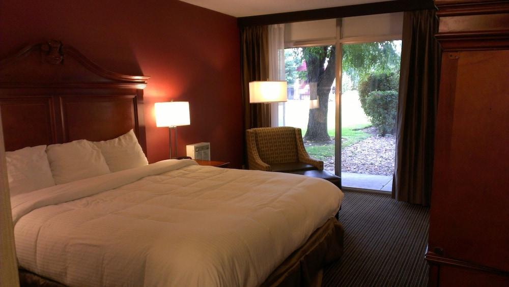 Ramada By Wyndham Salt Lake City North Temple Exterior foto