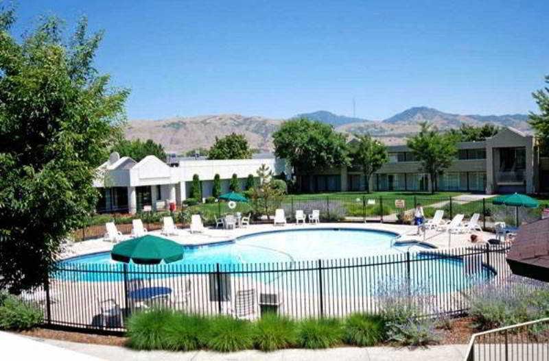 Ramada By Wyndham Salt Lake City North Temple Exterior foto